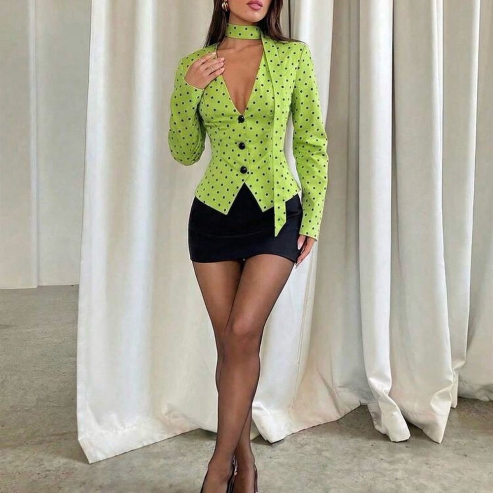 Very Chic Women's Elegant Polka Dot Print Deep V-Neck Fitted Blazer. Size L 8/10